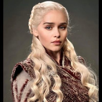 Juliii2025's profile picture. DRACARYS 
sin 00