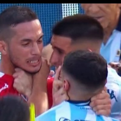 miren que esto no es boca esto no es estudiantes, acá se juega al futbol vayan para adelante
