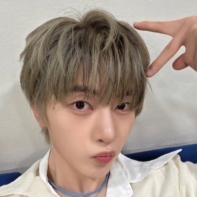 honeyzerose's profile picture. I'm so cruel hahahaha✨