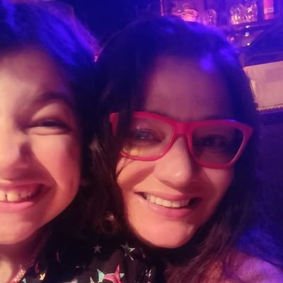 Mãe. Mineira de BH, jornalista há 20 anos. Em BSB, desde 2015. Luta por Direitos Humanos, Meio Ambiente, Feminismo: na Política. Cultura presente. Catlover.