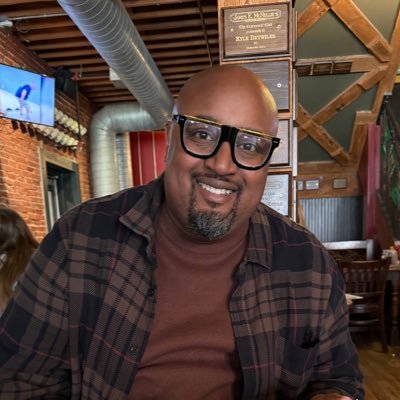 Educator! A man trying to make my community and the world a better place! $EltonSykes