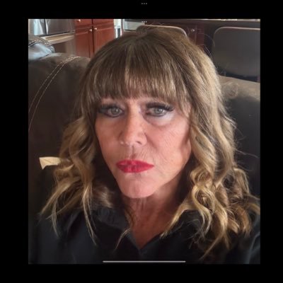 ConnieWootwoot's profile picture. 