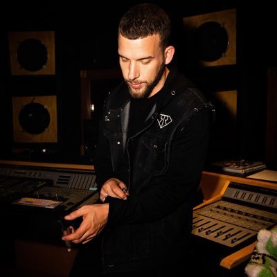 @Starting_5ive - @CreatorSpaceLA • Wave Curator • Multi Platinum PR & Marketing Guru • Event Curator • Connecting Dots • Putting you on • Developing stars
