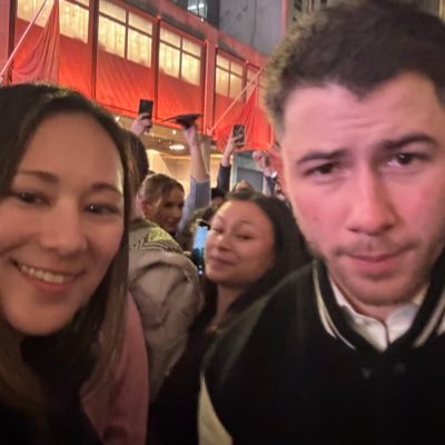 sarahj0nas's profile picture. Jonas Concerts are my happy place