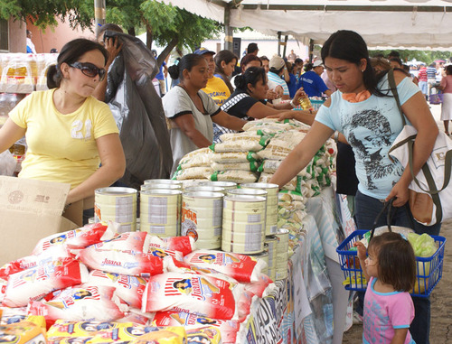 Fundación para el Desarrollo de la Economía Popular de Maracaibo De la mano con la Alcaldesa @EvelingTrejo