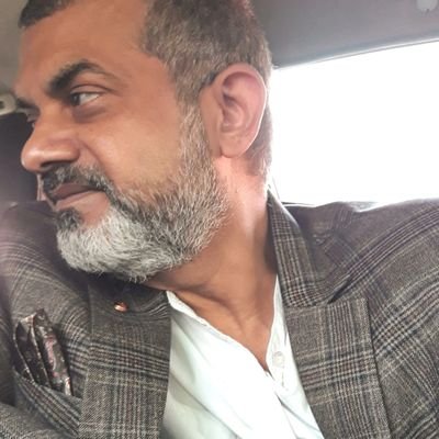 एक साधारण मध्यम वर्गीय हिंदू और समाज सेवक, जो बेबाक लिखता✍ है, मुझे ना मतलब लेफ्ट से ना राइट विचार से🙏 गलत बोलोगे कड़वी कड़वी सुनोगे✍🙏