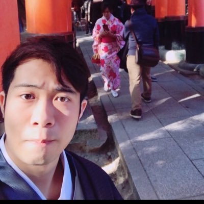 fishball0210's profile picture. Decoding cycles before they break you. Macro, AI, capital narratives. Language is arbitrage across capital, culture, and cognition.