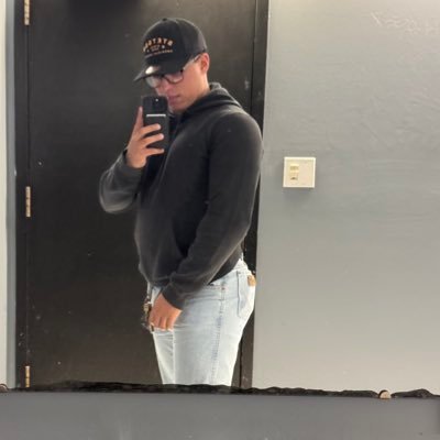 some guy from Maine. chronically stupid, but at least I’m hot. 18+