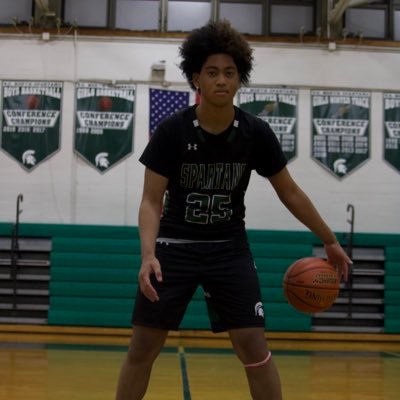 Class of 2026| 6’2 guard | 185lbs| Valley Stream North|3.6gpa| Instagram: noah.obukwelu| email:noahisaiahobukwelu@gmail.com