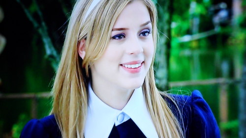 Olá ja conhece o @RBRPictures ? Ela posta diariamente fotos da 2° Temporada de RebeldeS. Confira: http://t.co/45Sfei4EtY