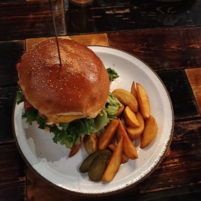 italyikitai18's profile picture. 