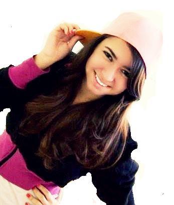 I am a simple girl trying to find a place in this world, I like fun people who like me for who I really am.