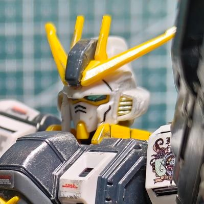 ミリタリーデザイン、メカニック、大型ロボット、かわいい動物、美少女が好きです!よろしくお願いします。JP🇯🇵/ENG🇺🇸/RUS🇷🇺💀✌️