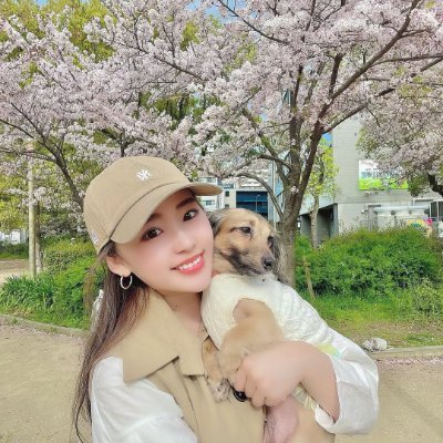 mamonsitabb's profile picture. カフェの窓
外の雨粒
眺めつつ
少しずつ冷める
カフェラテの恋💕
