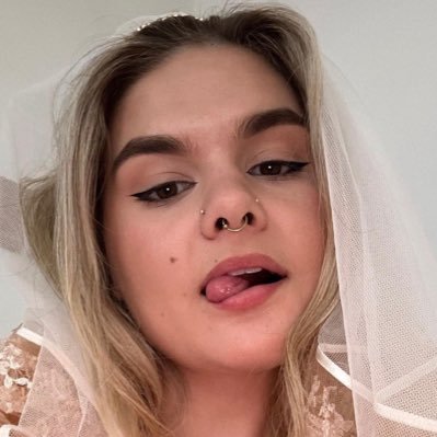 jessicaliza1212's profile picture. I love to have fun with some that has great sense of humor