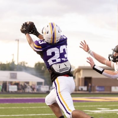 6’0/2 sport Athlete🏈🏀/Mayflower Highschool/class of 2026/@trebrehcredit678@gmail.com