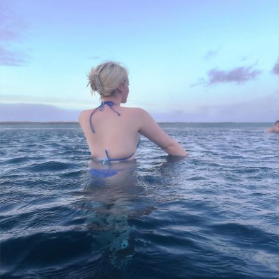 Lisa20055041's profile picture. Ik hou van zwemmen. Natuurlijk is dit slechts een van mijn hobby's. Ik heb meestal veel tijd om mijn hobby's te doen.❤️❤️❤️