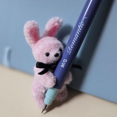 Holongbi0's profile picture. 솜인형💕 모루 인형💕 양모인형💕등등 작고 소중한 아이들 귀여워 하는 새럼😘 / 인형계 & 이것저것 취미계 / 가끔 동물친구들 알티/ 사담有/ FUB FREE / 말랑말랑 좋은 이야기만 해요~!
*문의: https://t.co/nRSXQaW1zJ