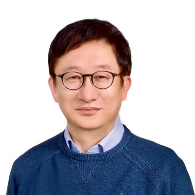 lee_wontae's profile picture. 국민대학교 국민연구원 특임교수(정보보호·AI정책)
(前)아주대학교 사이버보안학과 연구교수. (前)한국인터넷진흥원 원장. (前)정보통신정책연구원 연구위원.