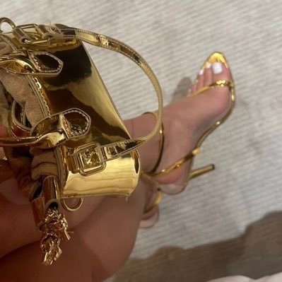 deineherrinaley's profile picture. Deine Bestimmung ist es mir Herrin zu dienen‼️😈 Am besten auch Geldsklaven die auf Melkungen abgesehen sind ;)