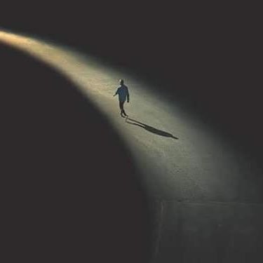 يا الله : ناصِيَتي بِيَدِكَ ، ماضٍ فيَّ حُكْمُكَ ..عدلٌ فيَّ قضَاؤُكَ ...