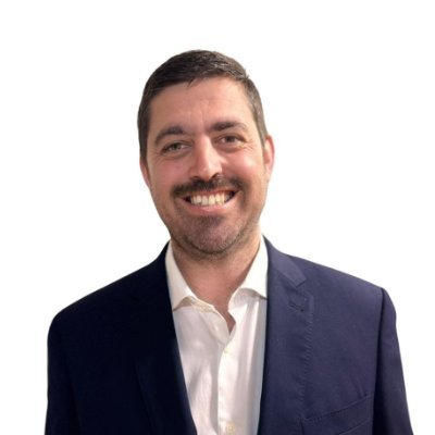 Asesor Financiero MiFID II. Superé el CFA Nivel 1.
Licenciado en Filosofía y Ciencias Políticas.
Inversor privado desde 2019.