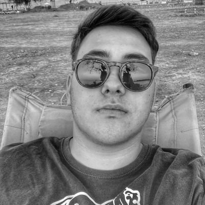 just a random geezer loving ⚽ from 🇬🇷.
🎓Sports Journalism