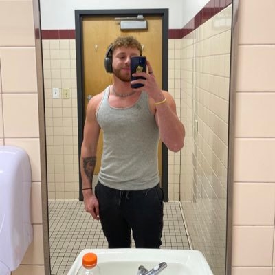 reincarnatedrat's profile picture. sickness for thickness.        24