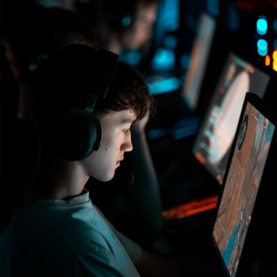 TapzzCs's profile picture. Free Agent