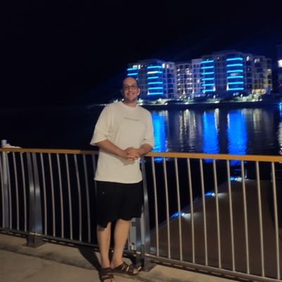 کلاسیک پسند 🙂
ریت به معنی تایید است!
تا آخوند کفن نشود این وطن وطن نشود✌️