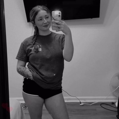 sippinontriss's profile picture. 🧸t