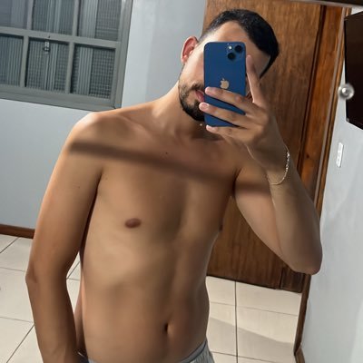 Bacharel em Administração 🎓 |- A vida é muito curta para ser feliz só nos finais de semana! 😝