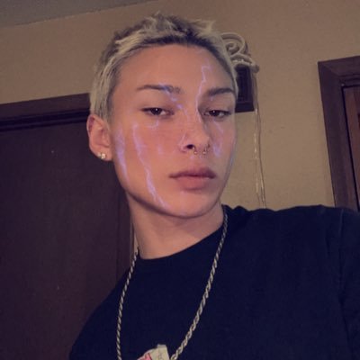 (18+only) just a sub bttm looking for a dom daddy. subscribe to my OF.