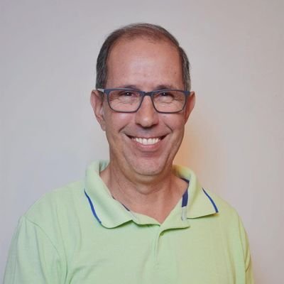 Candidato colorado a la intendencia de San José. Padre de un hijo. Liberal, batllista y colorado. 🔴🇺🇾
