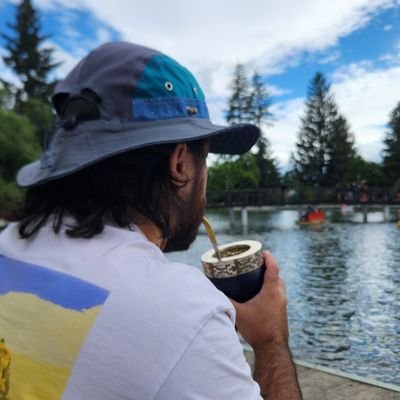 LoleGomito's profile picture. nada de lo que escriba aca va realmente en serio