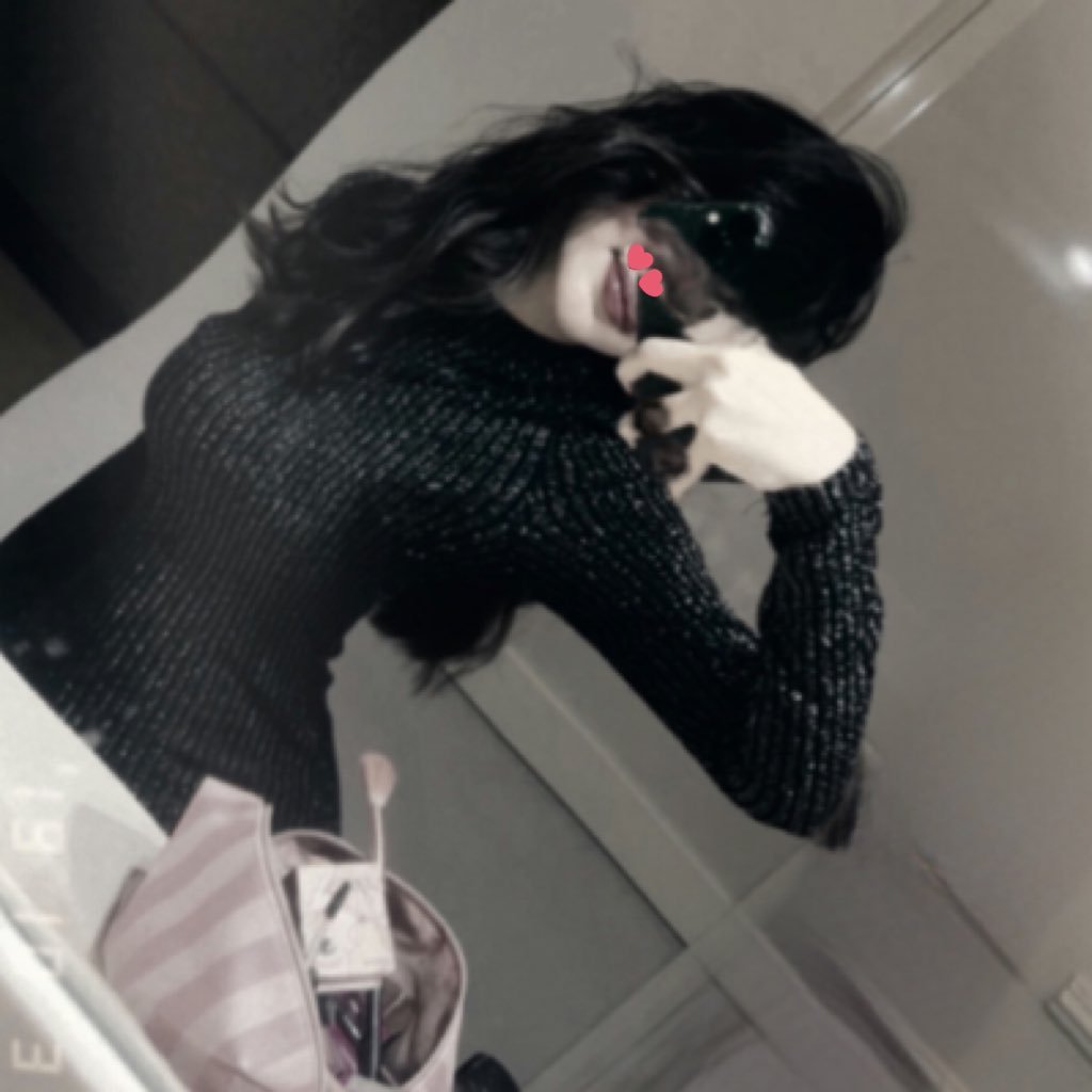 ll2ezc's profile picture. 