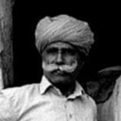 zorawarr_'s profile picture. 