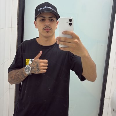 Correndo pelo certo, sem me envolver com nada que é de ngmm só quero meu progresso, regresso nem me convém! 🏃🏾♂️🎰$$