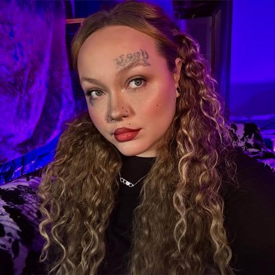 bbw camgirl & content creator! 🎥 // i 🩷 weird fetishes // NO PPV ONLYFANS // ❤️ sextpanther // i can burp & fart better than you 😘 links 👇🏻