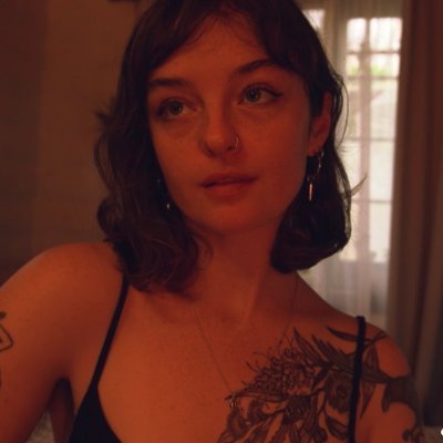 š artist, eroticist, livestreamer, bushwalker
š beemit: honeyandfur