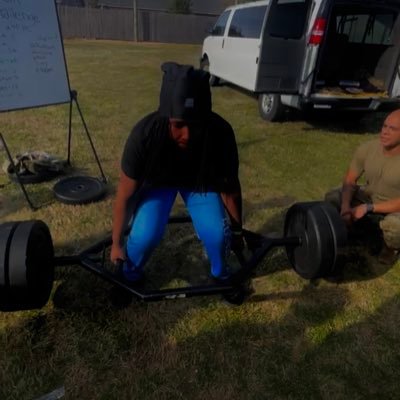 C/O 2028|Captain Shreve HS|Rg @shrevegators|Email-kohlmenelie7@gmail.com|318-219-6683|6’1|240