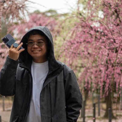 EmTheTourist's profile picture. 