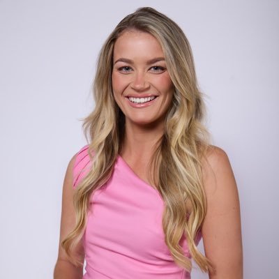 English living in Sydney. Presenter, columnist, MC. Horse racing @SkyRacingAU @tabcomau. NRL @thenightlyau