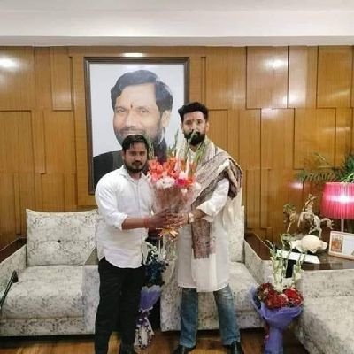 सचिन तंवर
लोक जनशक्ति पार्टी (चिराग फैंस)
बागपत पश्चिम (उत्तर प्रदेश)
मो8650609404