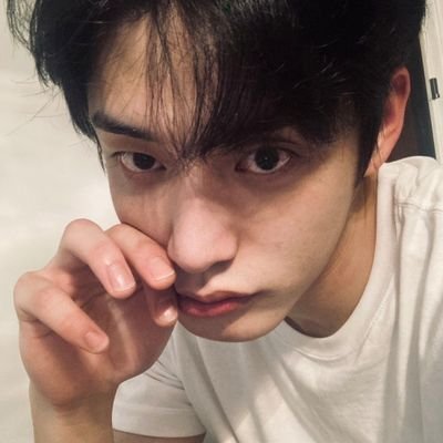 慾望 | 𝗉𝗈𝖾𝗍𝗂𝖼 𝗌𝗈𝗎𝗅 𝗈𝖿 𝖺 𝖻𝖾𝗂𝗇𝗀 𝗐𝗁𝗈 𝗅𝗈𝗇𝗀𝗌 𝗍𝗈 𝗅𝗂𝗏𝖾 𝗍𝗁𝖾 𝗂𝗆𝗆𝖾𝗇𝗌𝗂𝗍𝗒 𝗈𝖿 𝗅𝗈𝗏𝖾.
