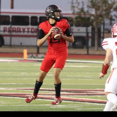 ||Class of 2027|| GPA 3.8| Levelland | 6’0 165 lbs | QB🏈| Phone # (806)-891-7405 ||