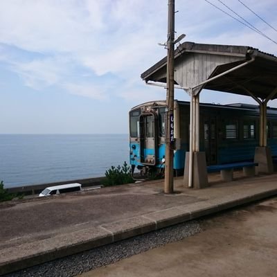 byOUIFm65d58323's profile picture. 