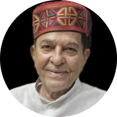 Dr.Dayaram Aalok,M.A.,Ayurved Ratna,D.I.Hom(London),Blogger,Poet,
caste historian,Urologist,Mass marriage organizer,founder and president Damodar Mahasangh