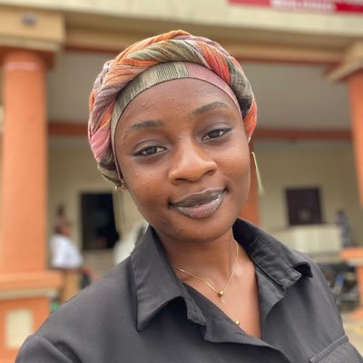 ojaowor's profile picture. Medical biochemist💉/fashion designer✂️/stylist/ 30BG babe/yala small fyn girl😌