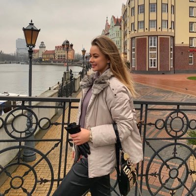 Mary960520's profile picture. People are always strong because of dreams.